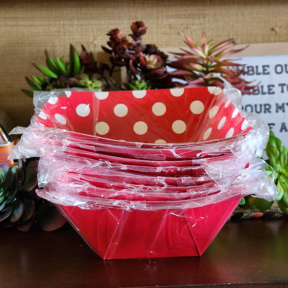 Polka Dot Party Supplies Set 150 Piece - Red and White - Picture 4 of 7